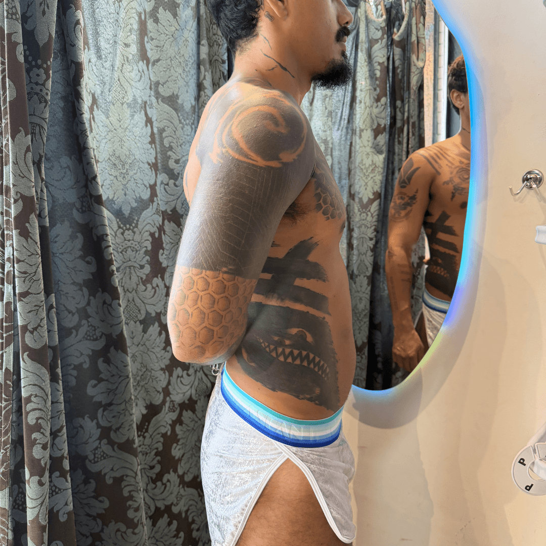 Short de Academia Masculino Aslan com Abertura Lateral - Branco e Prata - Imagem 3