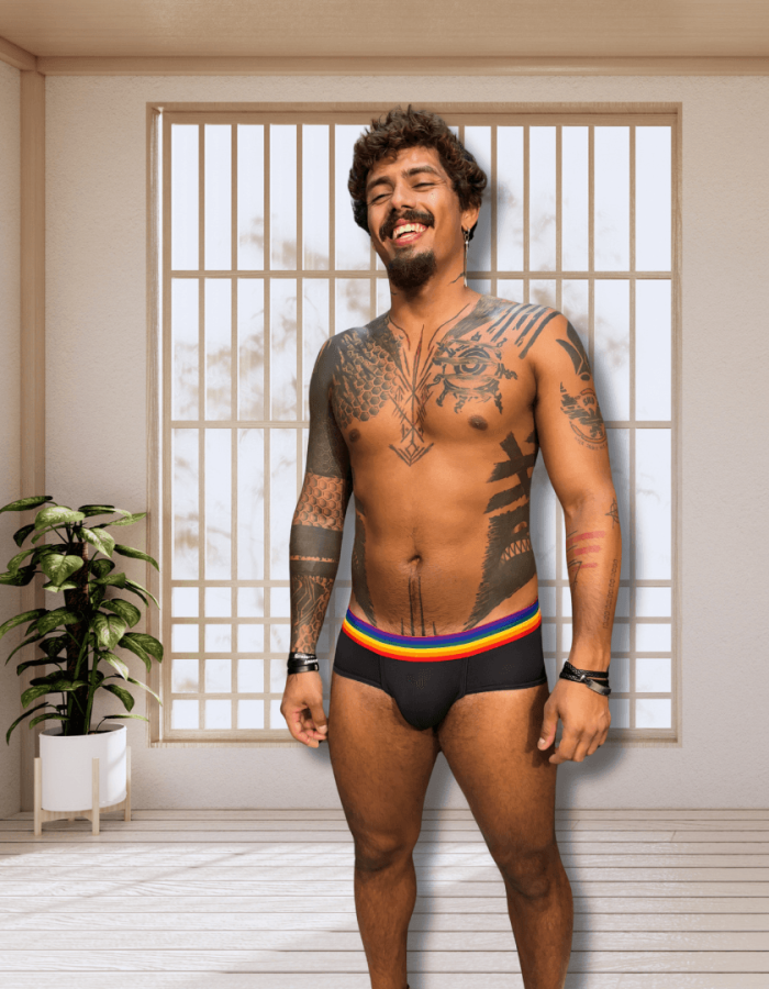 Cueca Preta line Pride
